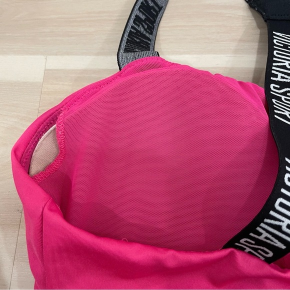 EUC Victoria Secret Women's M Sport Bra Hot Pink Black Padded Razorback.Strappy - Picture 5 of 8